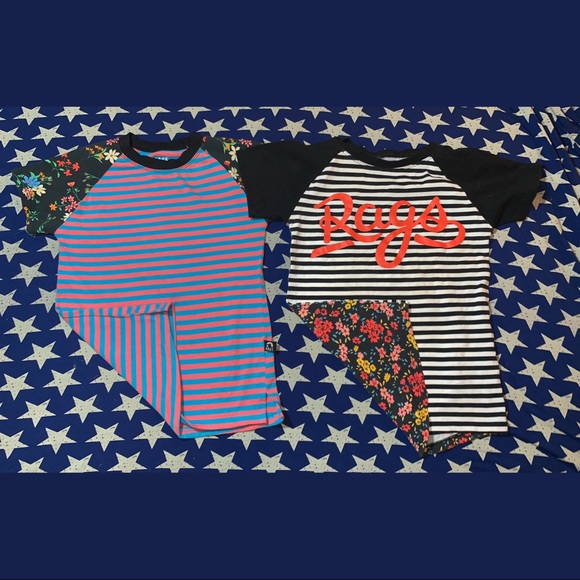 Rags to Raches Other - 3/4 Rags to Raches floral tee LOT